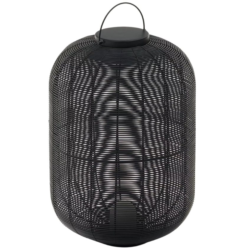 Kave Home Černá zahradní LED lampa z umělého ratanu Saranella 55 cm